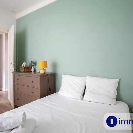 With 2 Bedrooms Quartier Liberation * Ницца